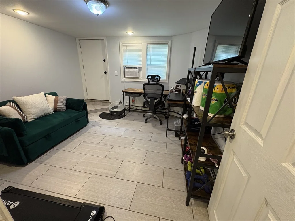 32 Greenwich Park, South End