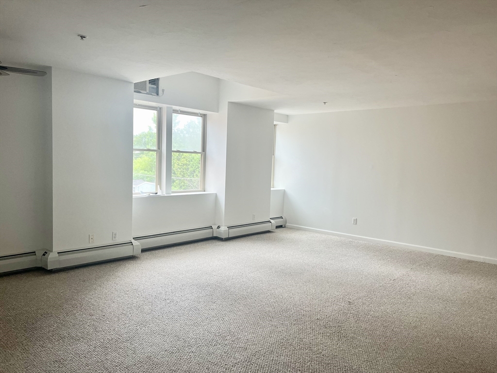 205 Chapin St, Southbridge