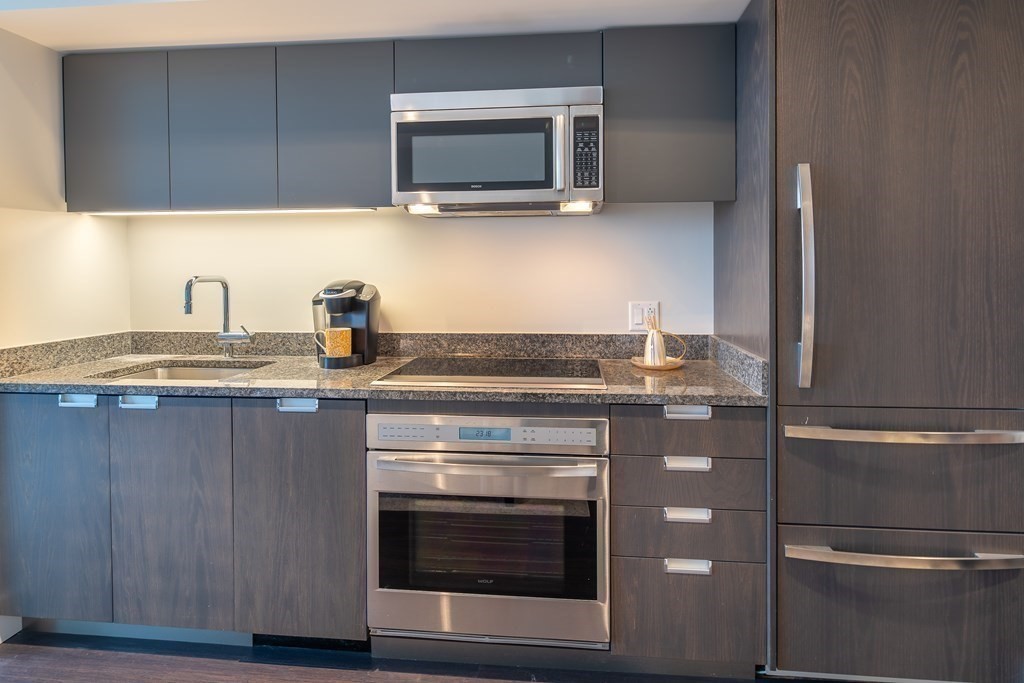 110 Stuart St, Downtown