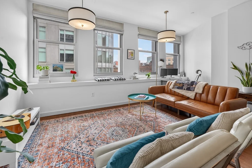 88 Kingston St, Midtown