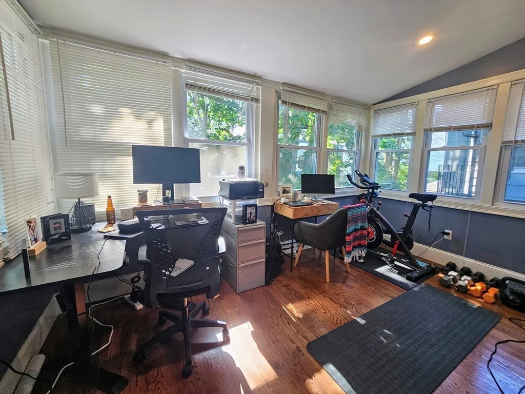 77 South St, Jamaica Plain
