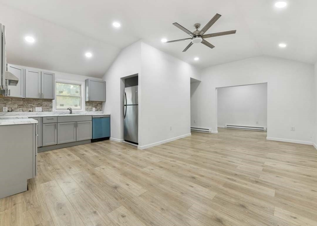 18 Payne Ave, Weymouth