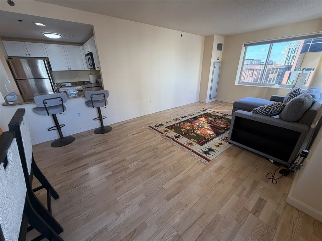 8 Museum Way, East Cambridge