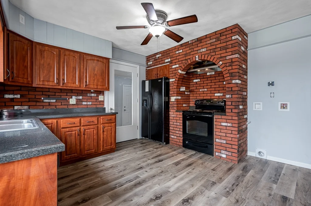 7 Pasadena Pkwy, Worcester