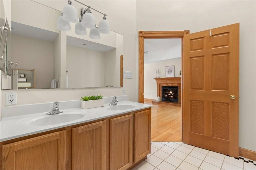 25 Pleasant St, Nahant