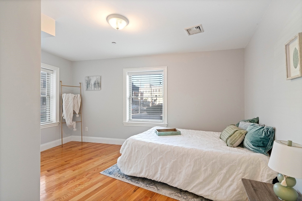 120 West 7th, South Boston