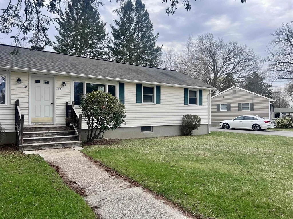 12 Saran Ave, Bedford