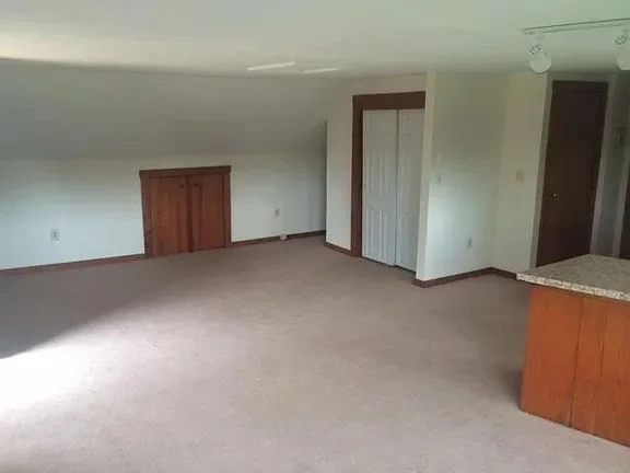 423 North East St, Amherst