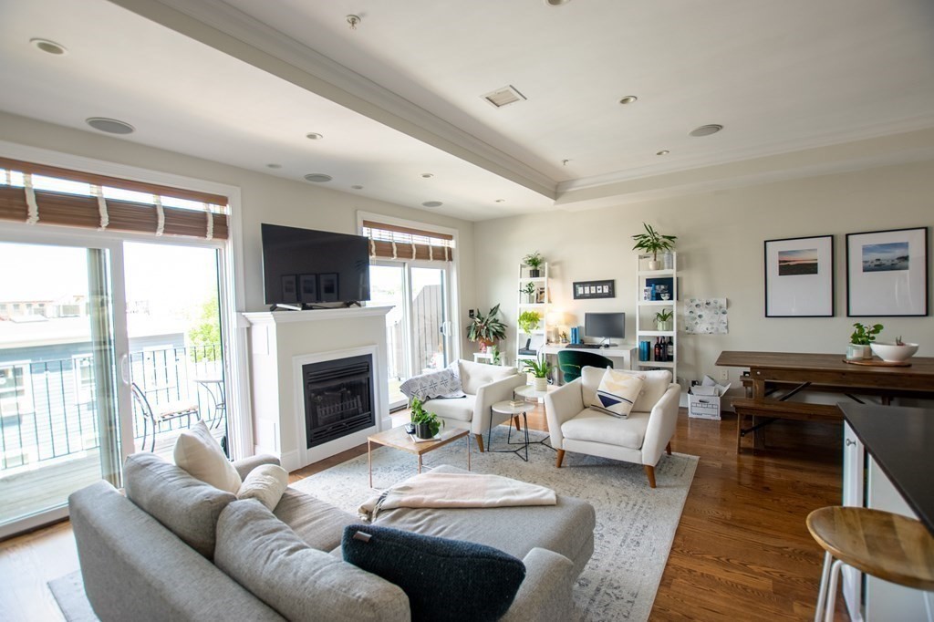 376 West Broadway, South Boston