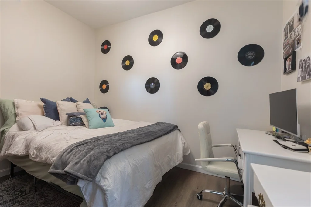 100 H St, South Boston