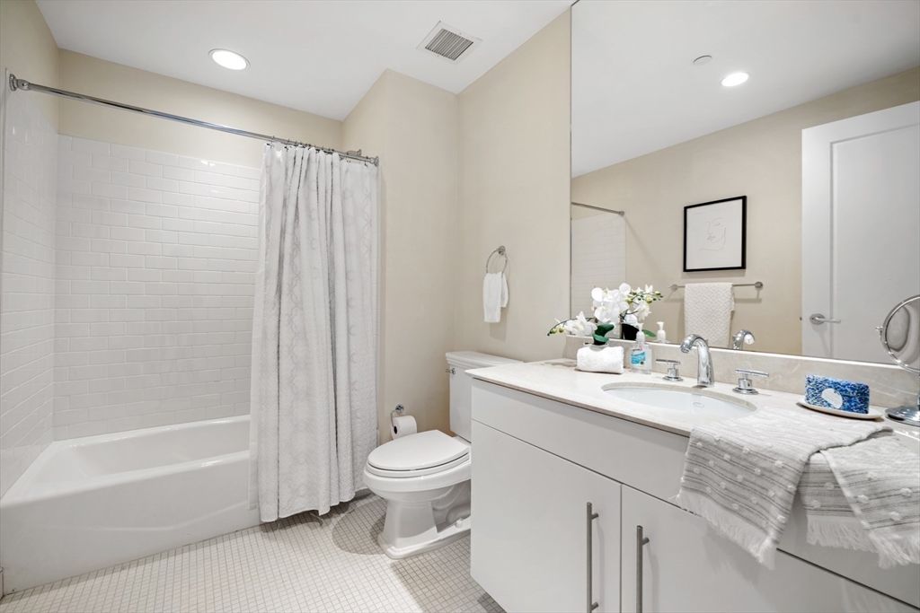 778 Boylston St, Back Bay