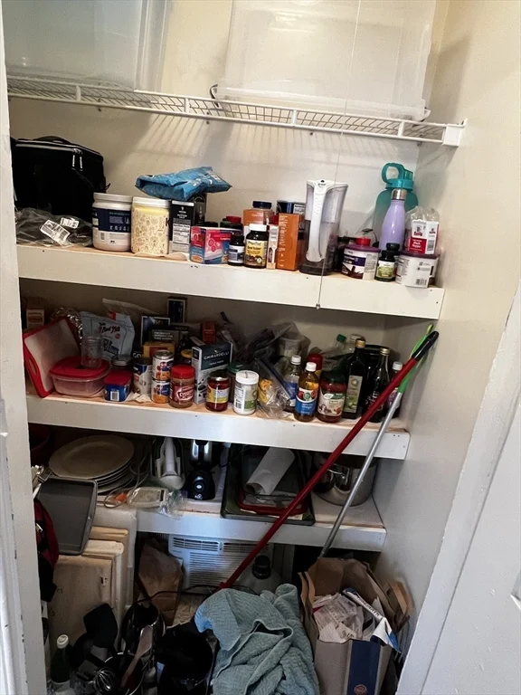 797 Main St, Amherst