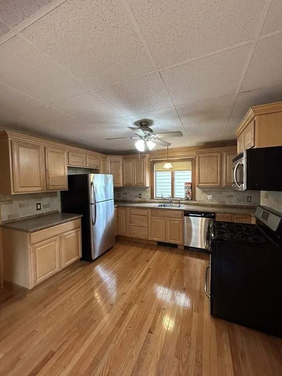 79 Hudson, Powder House Square