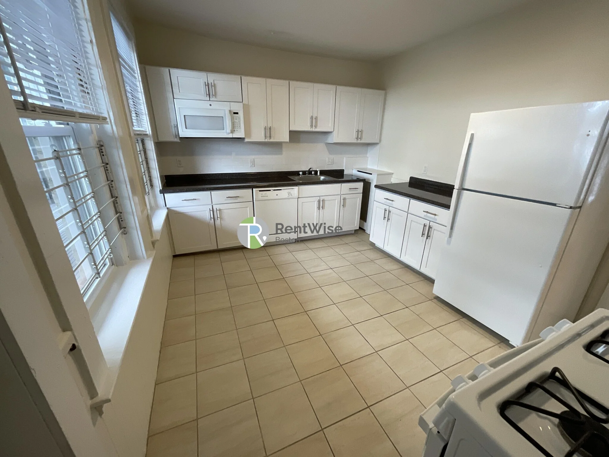 6 Barrows St, Allston