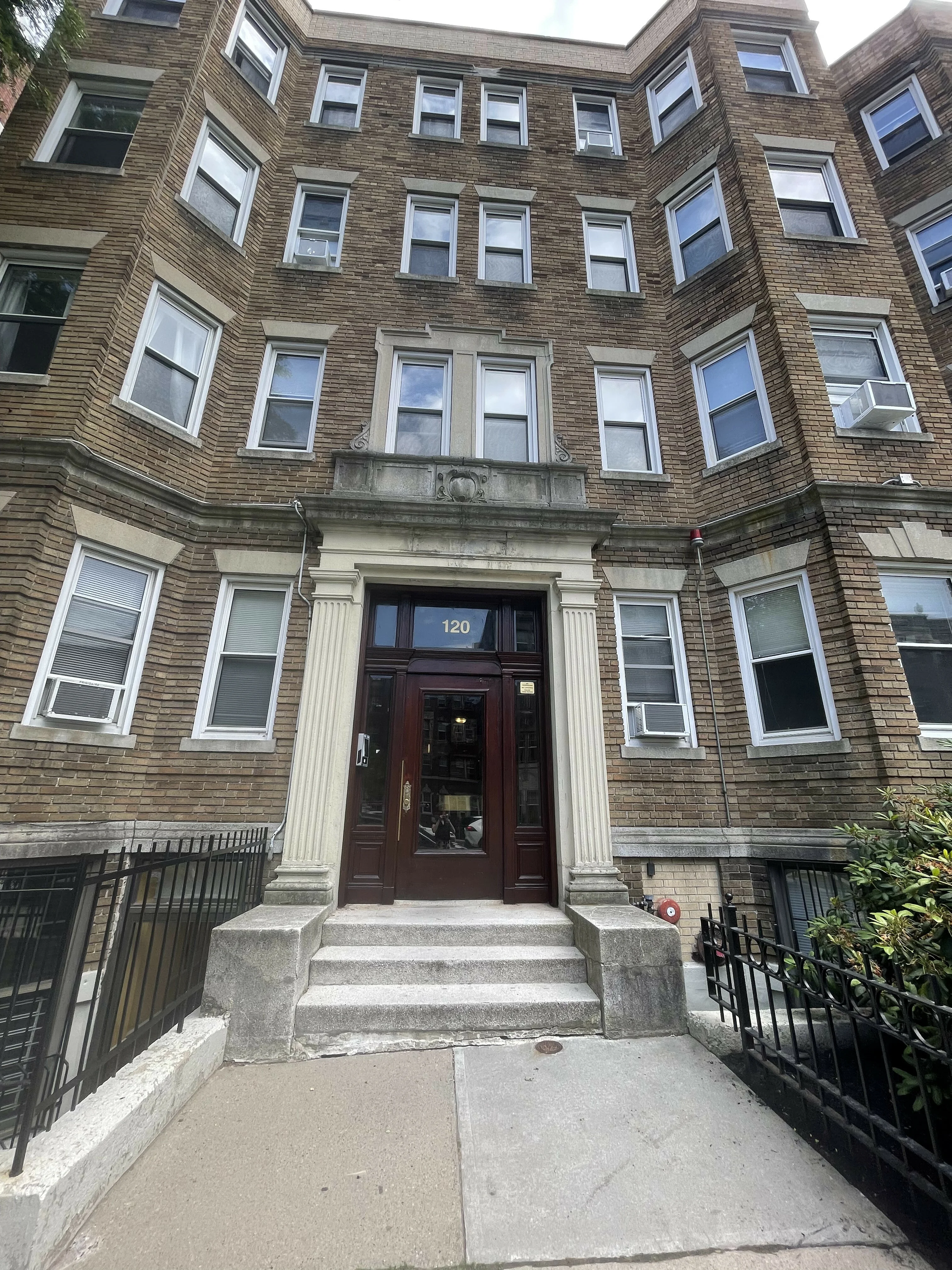 120 Peterborough St, Fenway