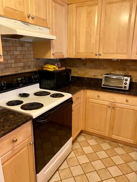 34 Babcock St, Coolidge Corner