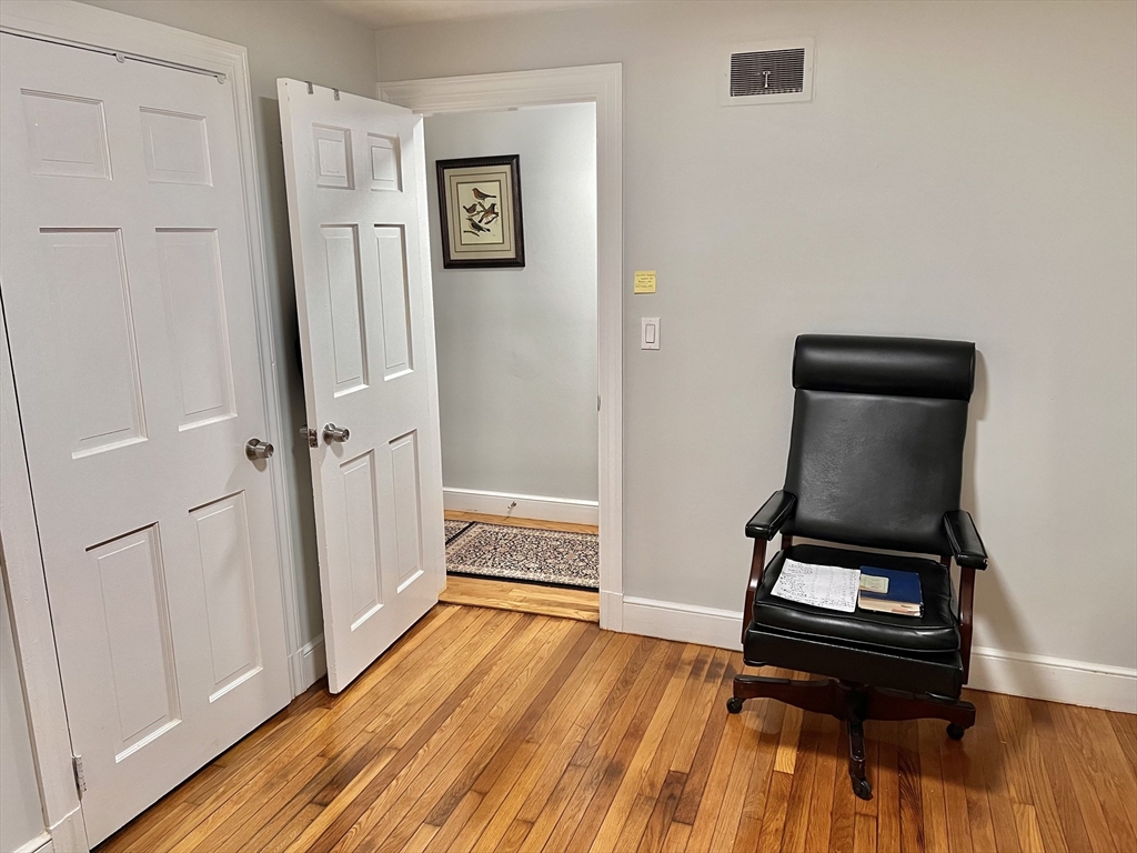 470 Pleasant St, Canton