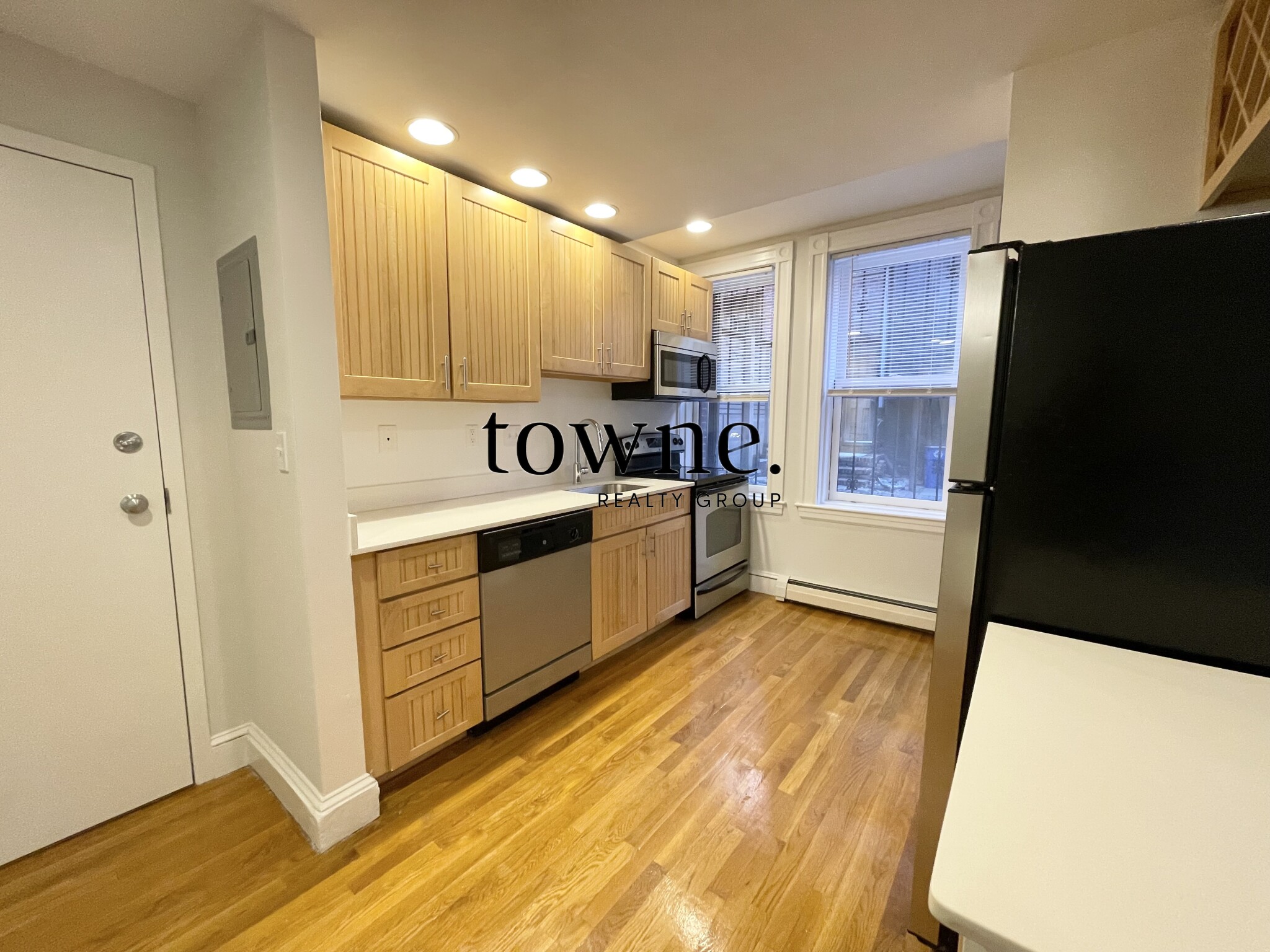 195 Commonwealth Ave, Back Bay