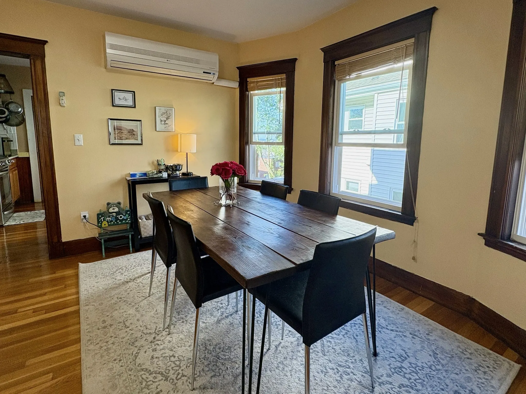 17 Sunset St, Mission Hill