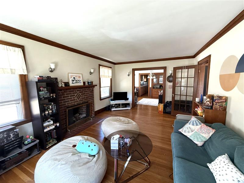 53 Forest St, Medford