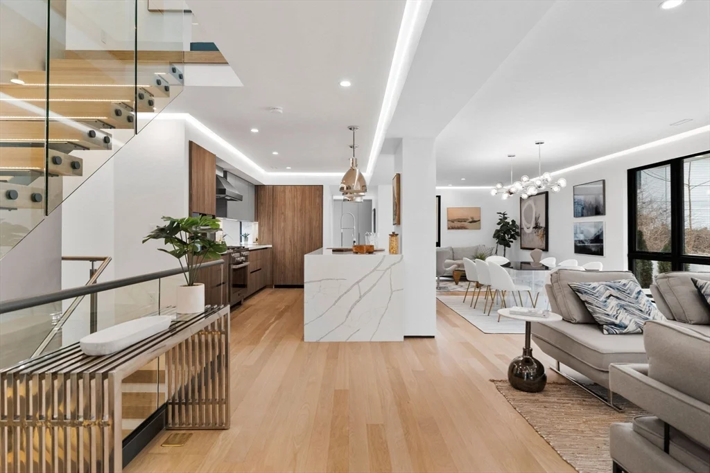 80 Alpine St, West Cambridge