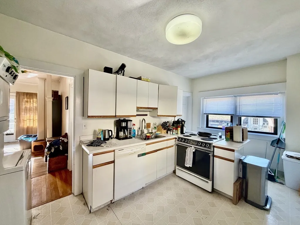 1466 Commonwealth Ave, Brighton