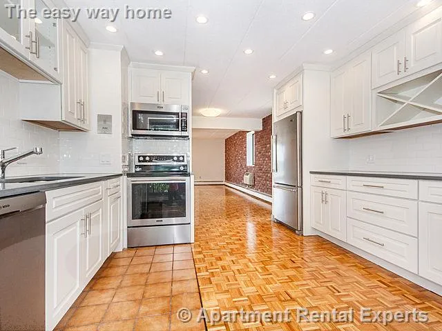 31 Harris St, Other