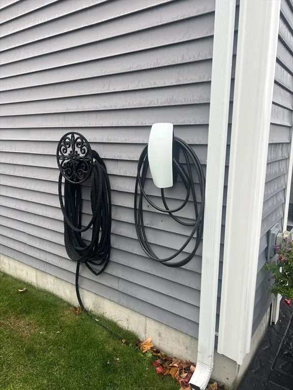 259 Oakwood Ave, Revere