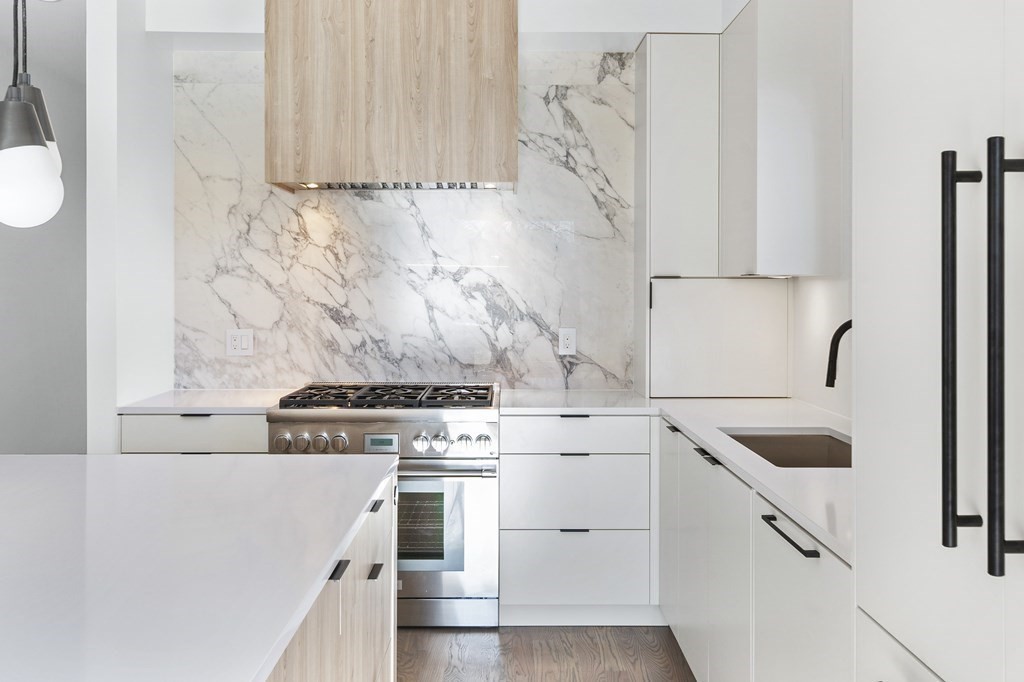 70 Walker St, Newtonville