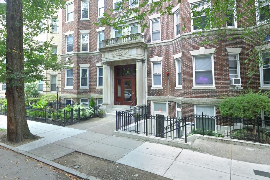 19 Queensberry St, Boston