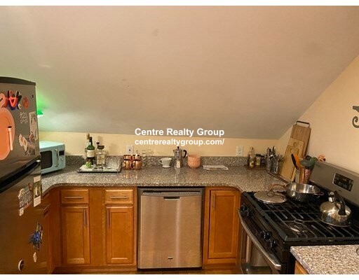 19 Chestnut Hill Ave, Brighton