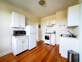 279 Harvard St, Mid-Cambridge