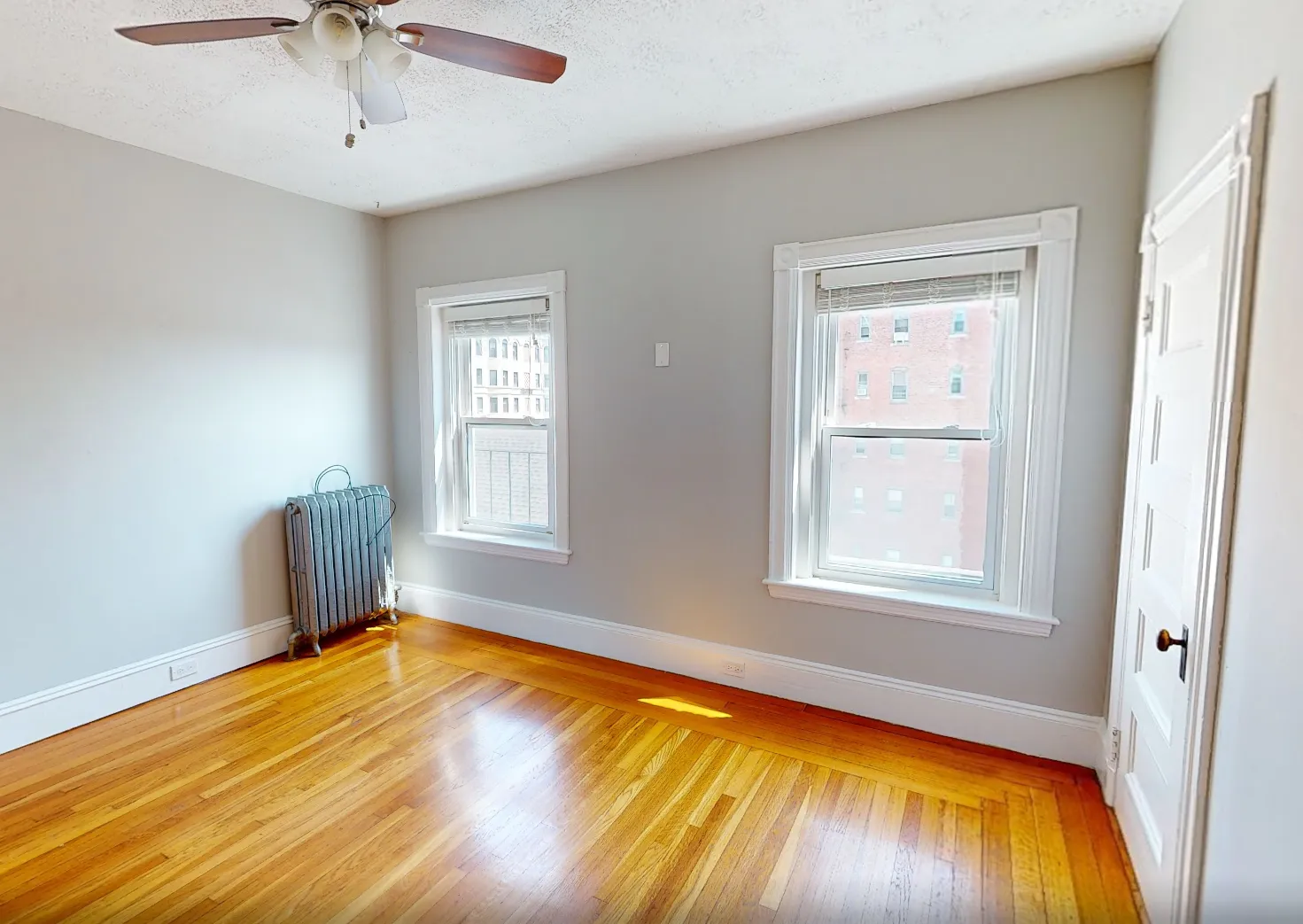 900 Massachusetts Ave, Riverside