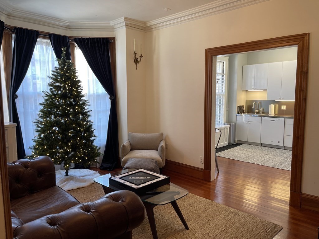 1514 Beacon St, Corey Hill