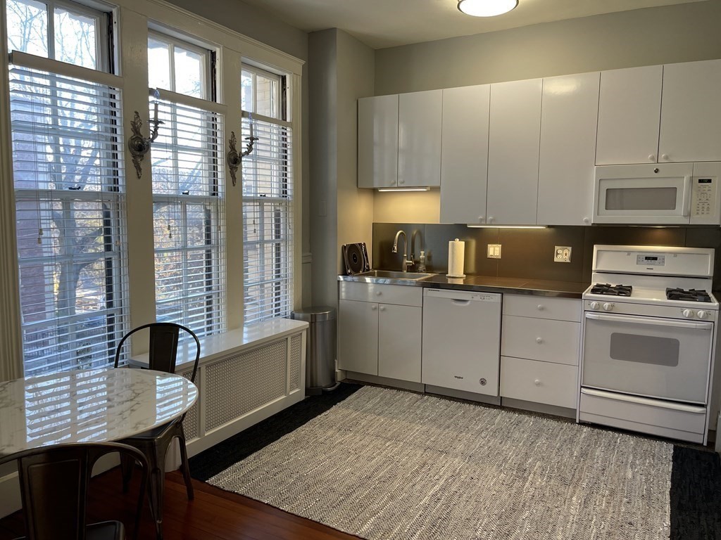 1514 Beacon St, Corey Hill