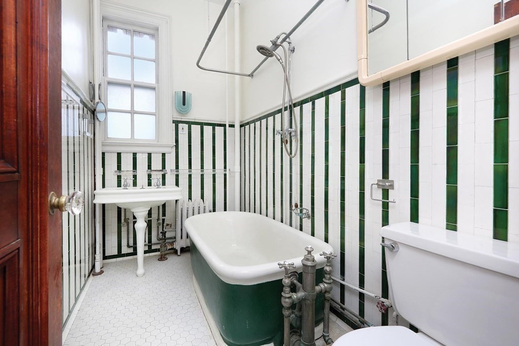 1514 Beacon St, Corey Hill