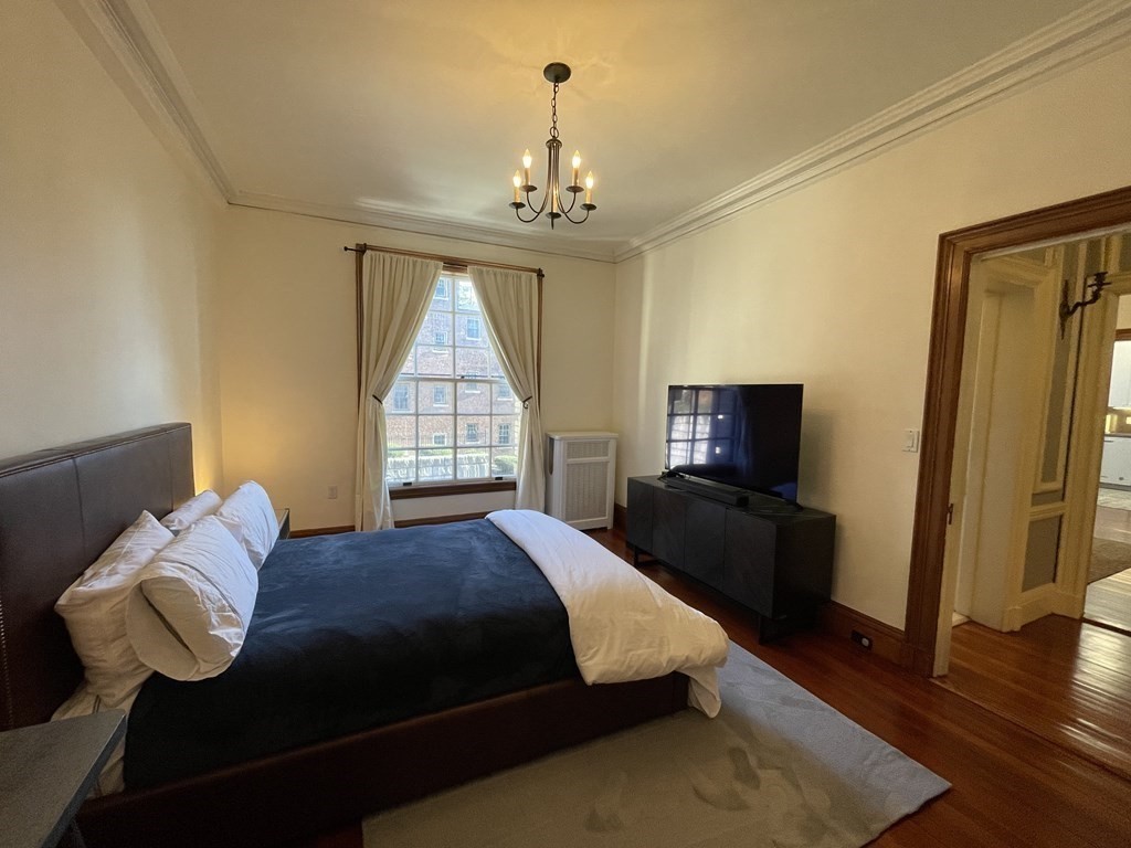 1514 Beacon St, Corey Hill