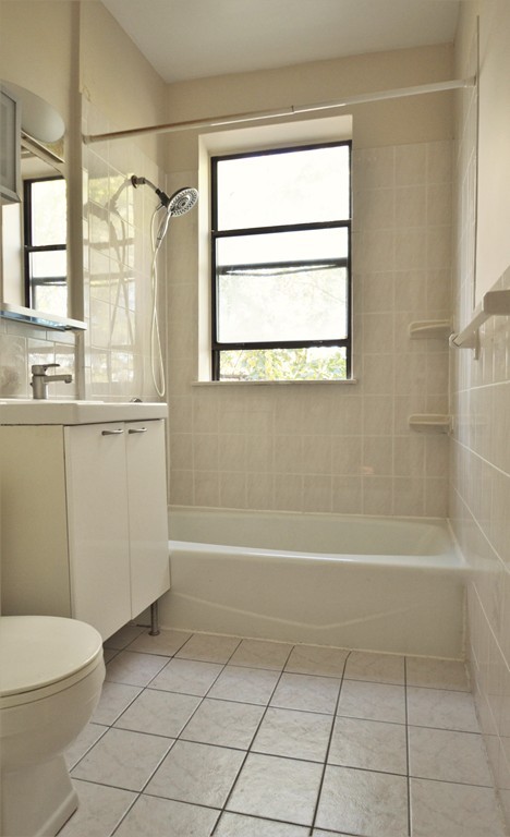 317 Summit Ave, Brighton