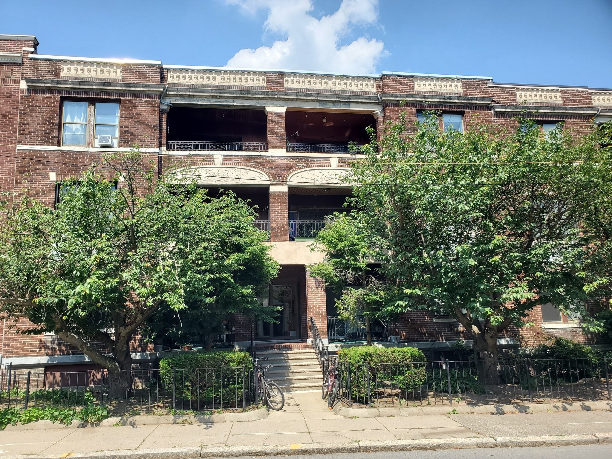 317 Summit Ave, Brighton