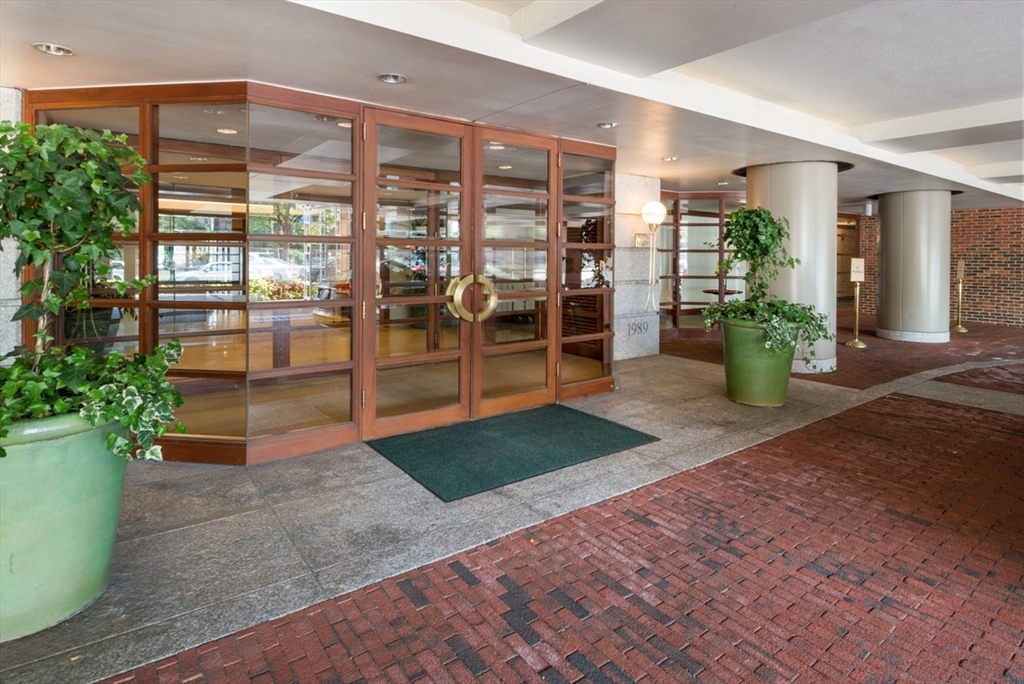 75-83 Cambridge Pkwa, East Cambridge