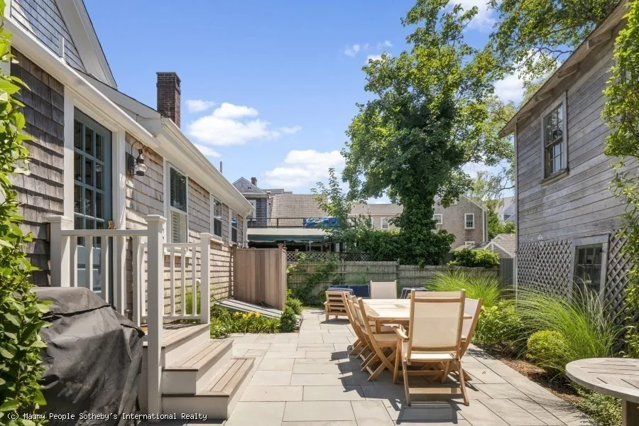 82 Center, Nantucket
