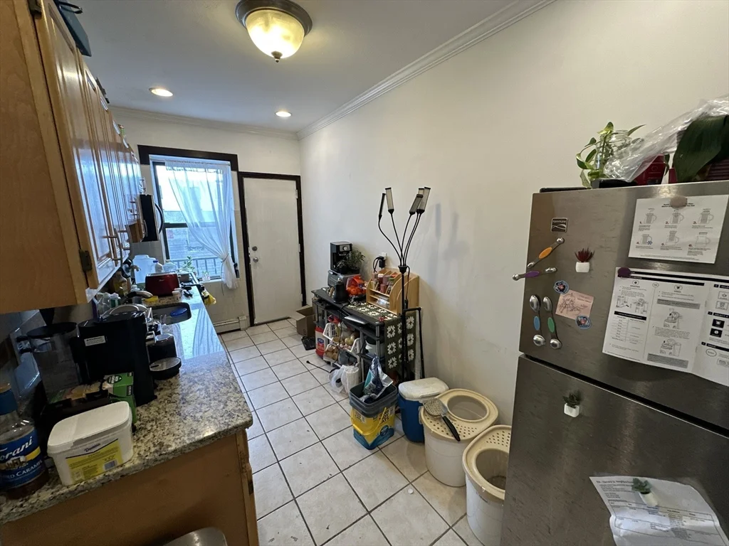 435 Walnut Ave, Roxbury
