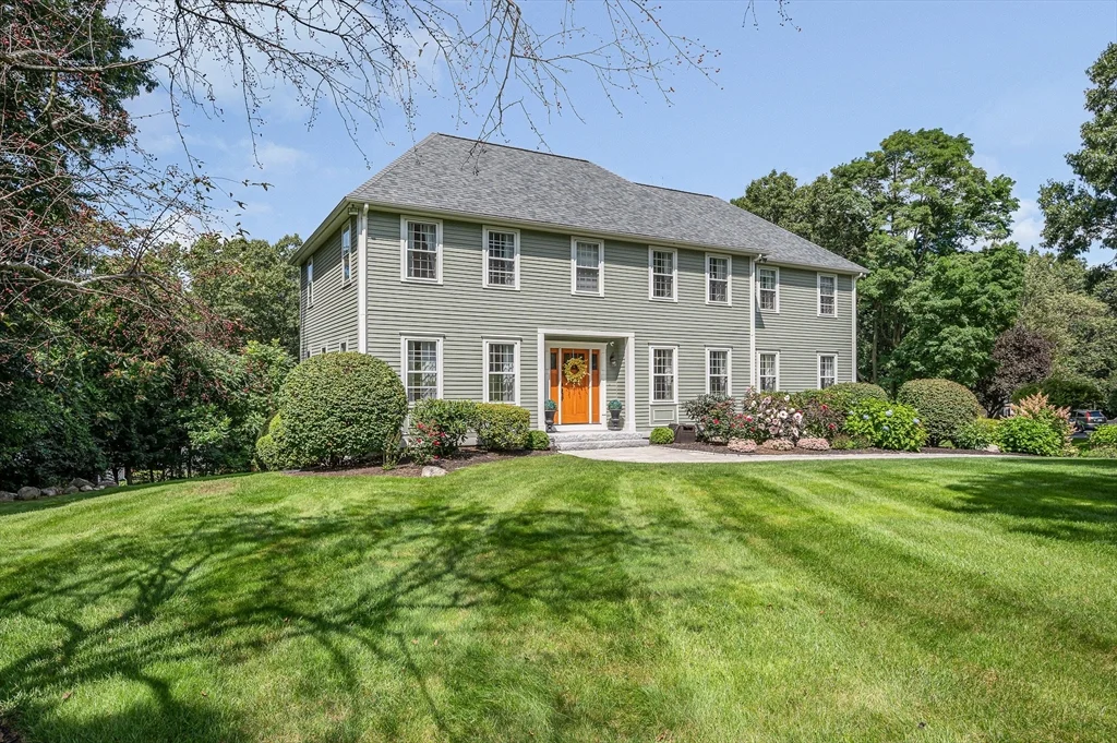 4 Nashoba Dr, Chelmsford