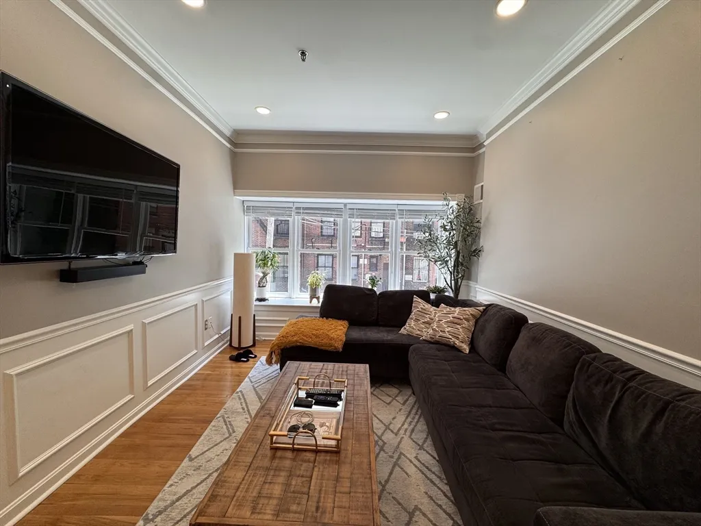 416 Marlborough St, Back Bay