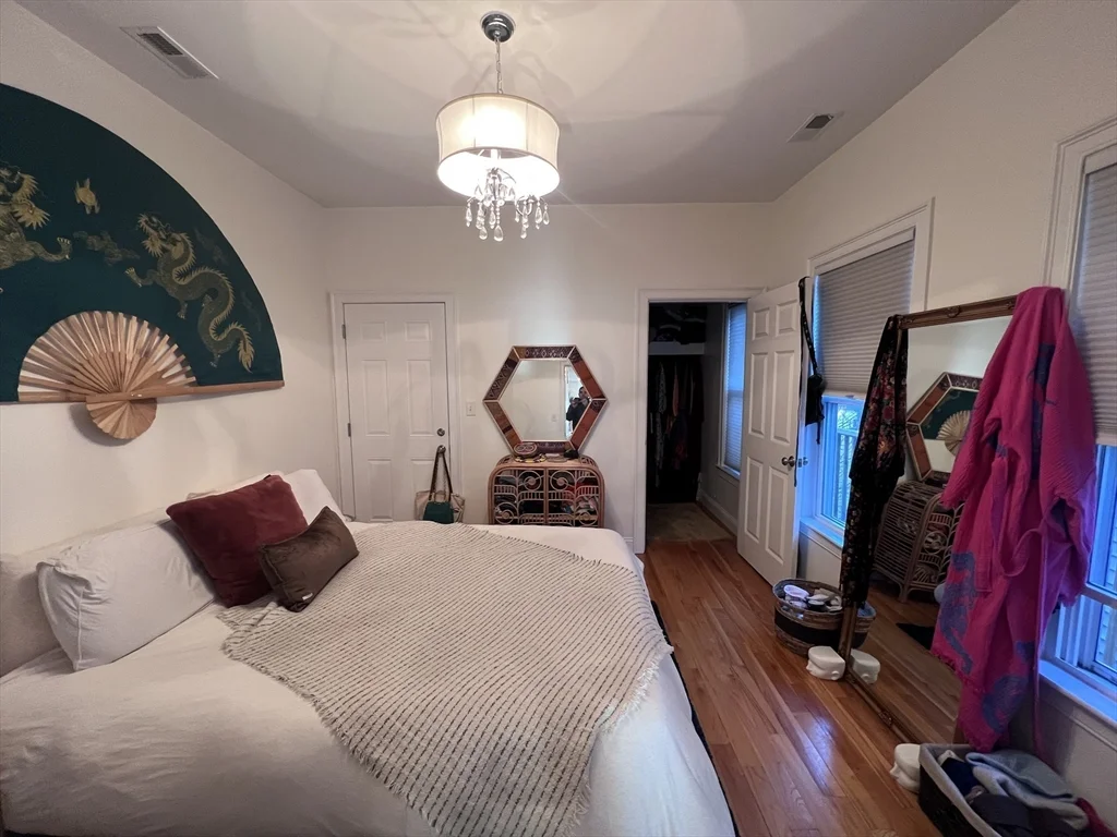 150-1/2 M St, South Boston