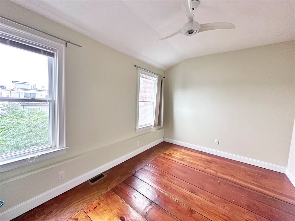 364 Sumner St, East Boston