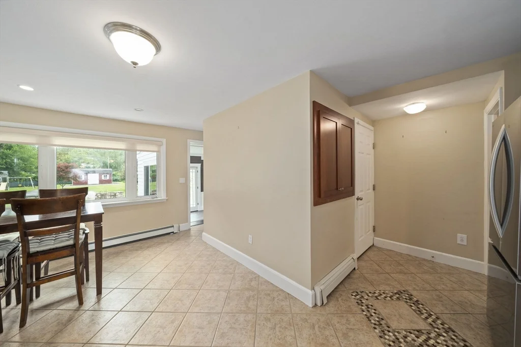 114 Main St, Norwell