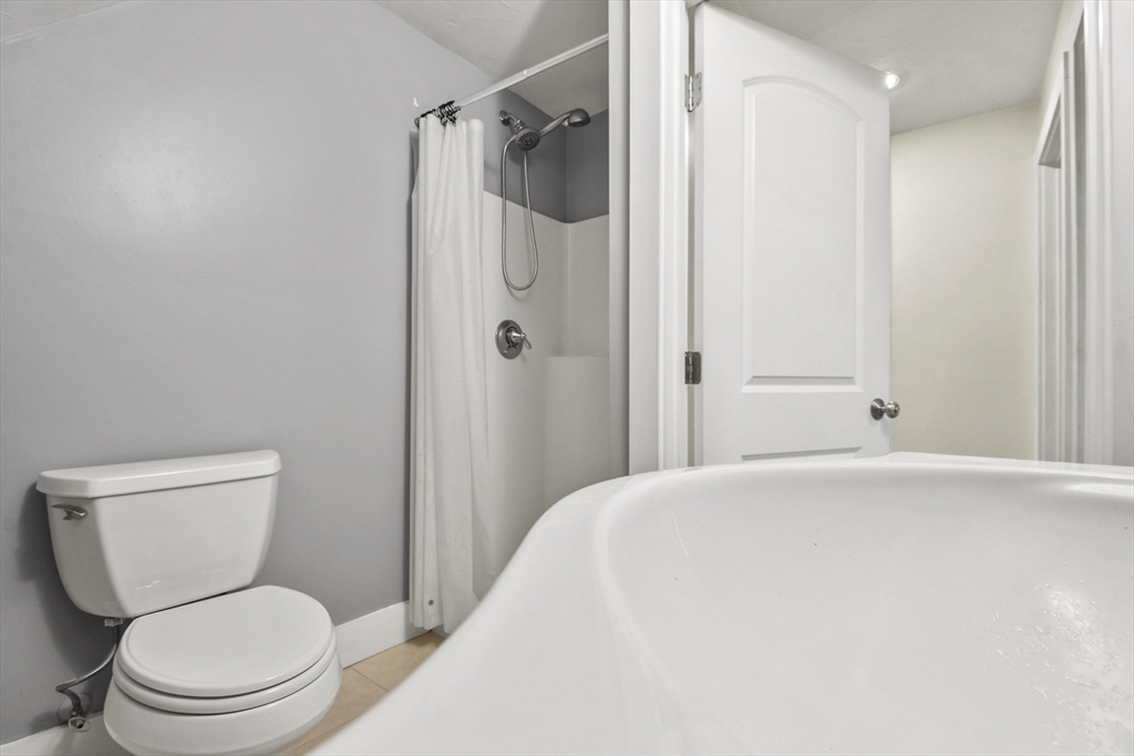 114 Old Oaken Bucket Rd, Norwell