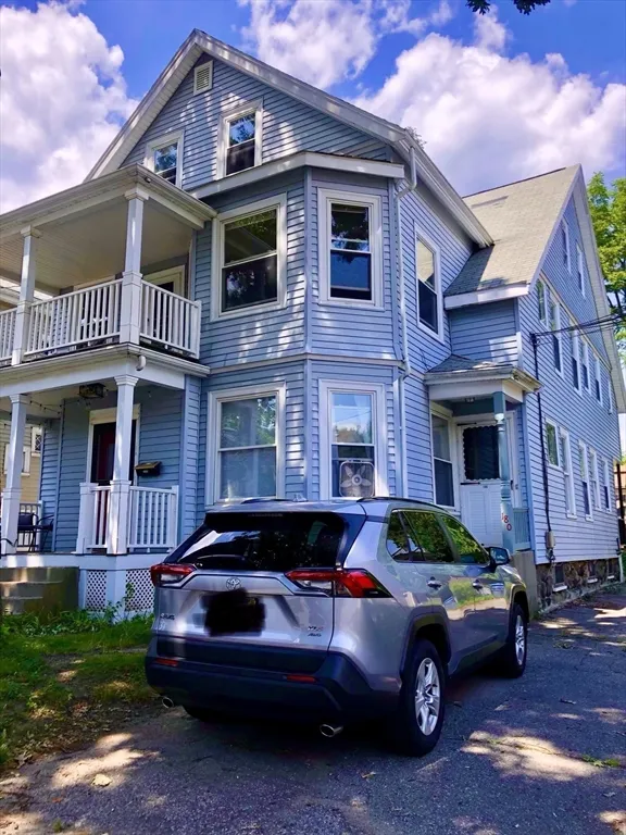 178 Robbins St, South Side