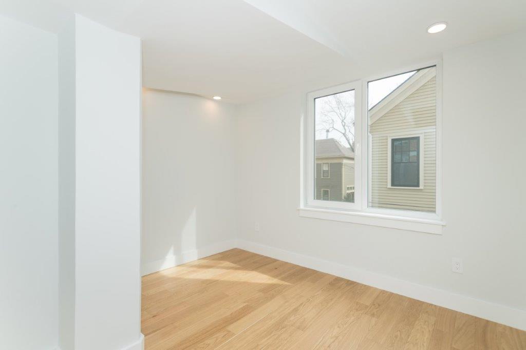 334 Harvard St, Mid-Cambridge